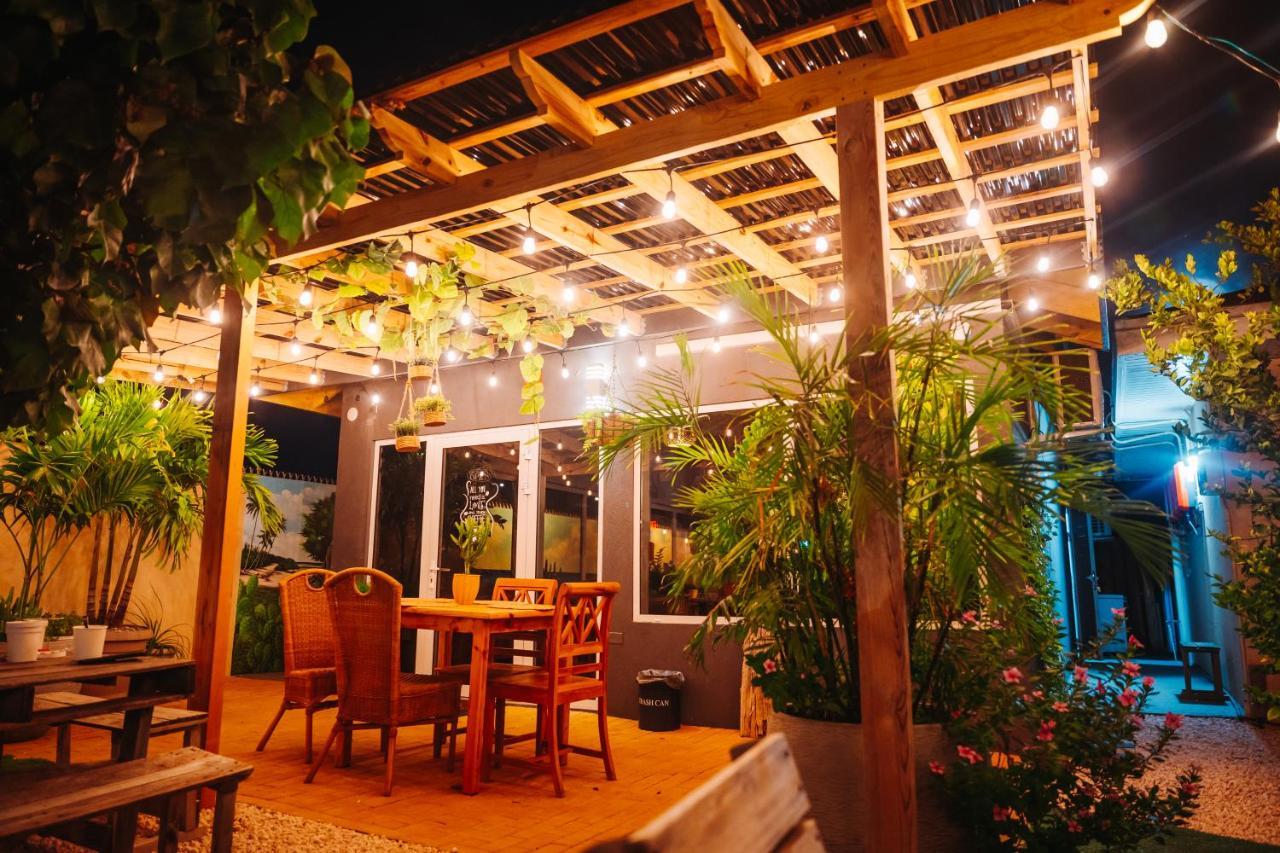 Hotel Rh Boutique Aruba オラニエスタッド エクステリア 写真
