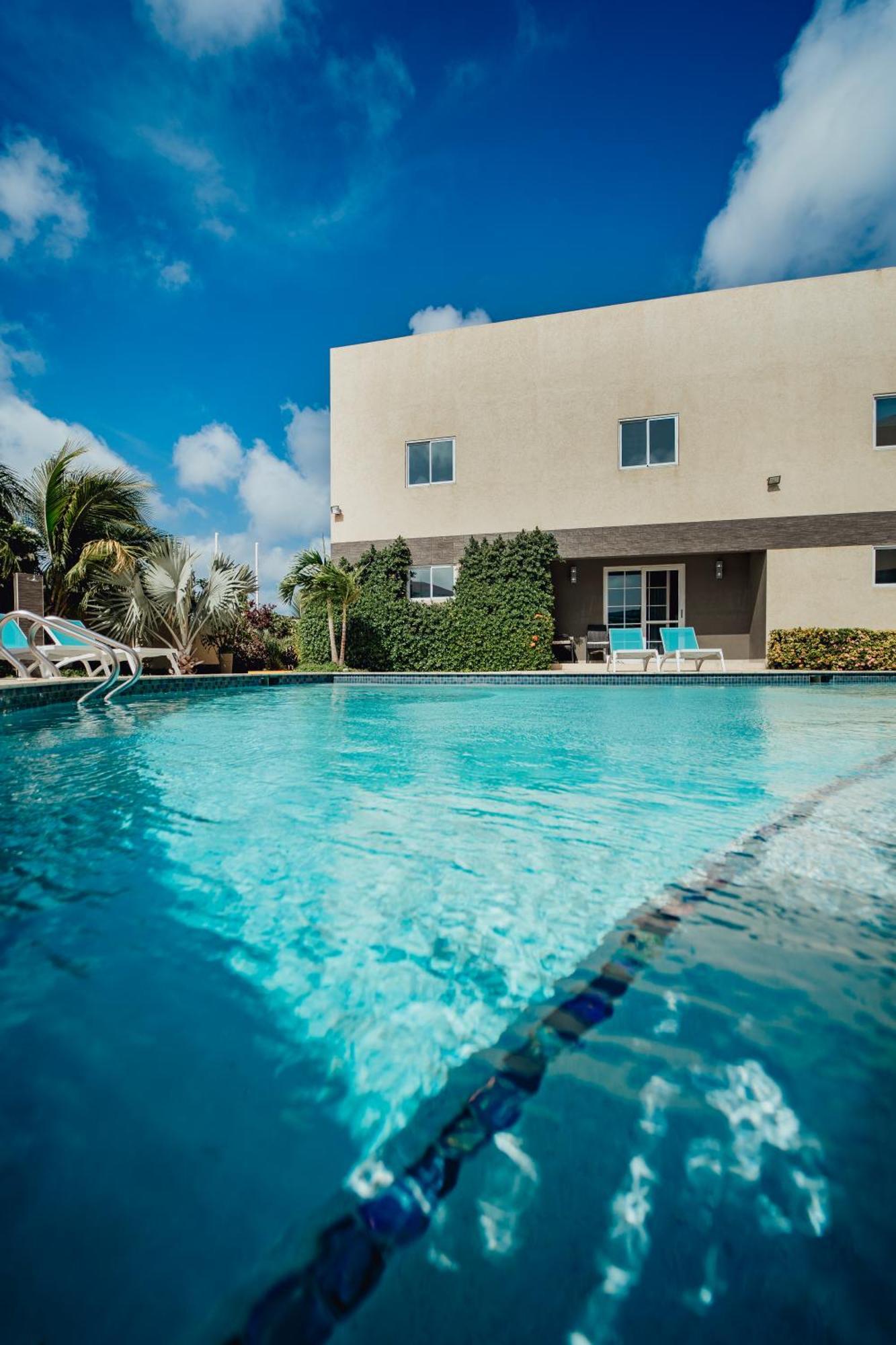 Hotel Rh Boutique Aruba オラニエスタッド エクステリア 写真