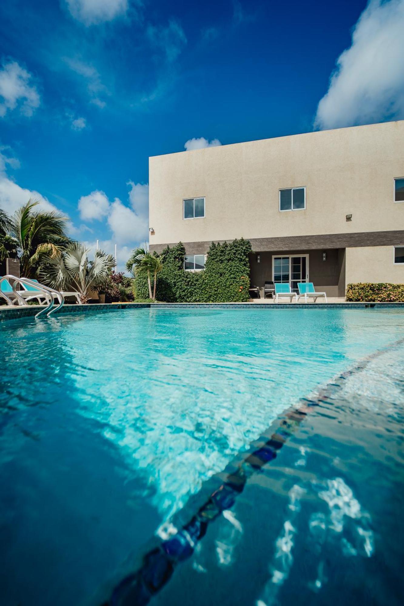 Rh Boutique Hotel Aruba オラニエスタッド エクステリア 写真
